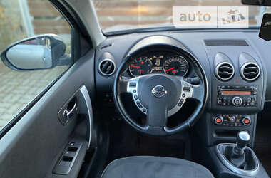 Внедорожник / Кроссовер Nissan Qashqai 2010 в Стрые