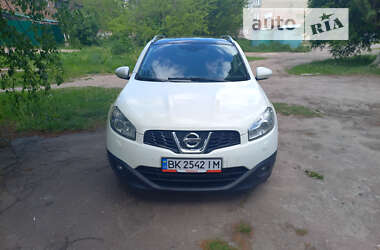 Внедорожник / Кроссовер Nissan Qashqai 2011 в Конотопе