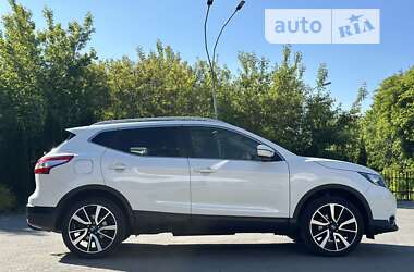 Внедорожник / Кроссовер Nissan Qashqai 2014 в Ровно