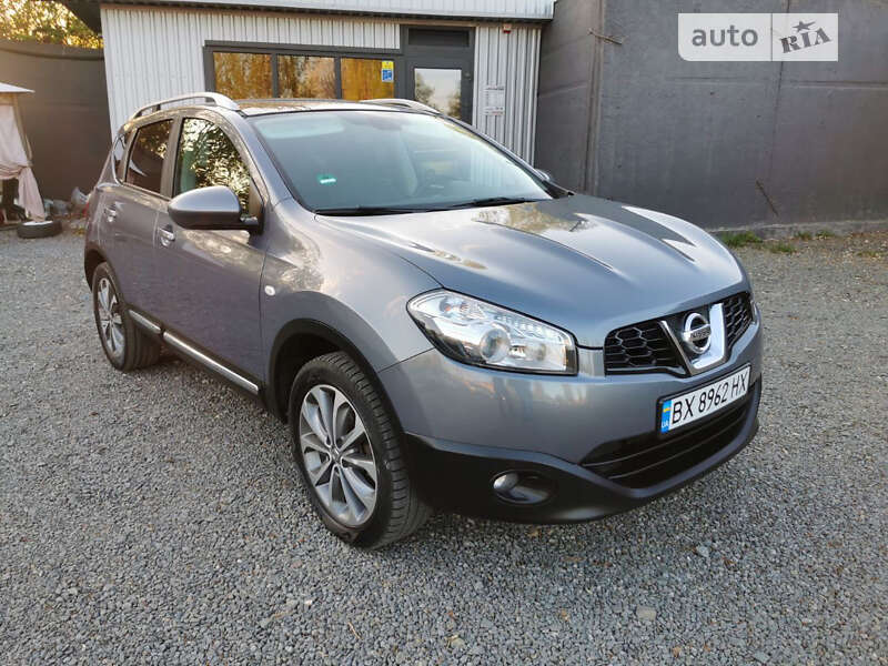 Внедорожник / Кроссовер Nissan Qashqai 2010 в Хмельницком