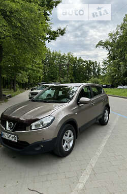 Внедорожник / Кроссовер Nissan Qashqai 2013 в Львове