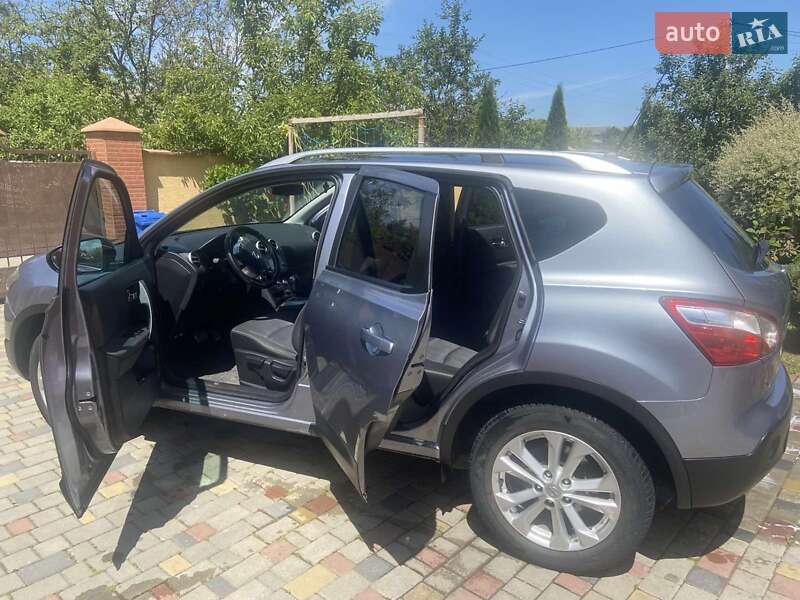 Внедорожник / Кроссовер Nissan Qashqai 2010 в Ивано-Франковске