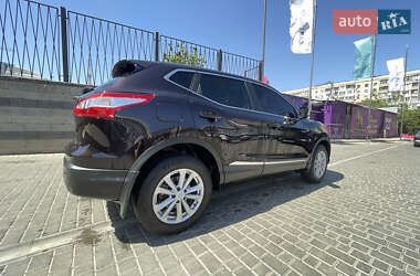 Позашляховик / Кросовер Nissan Qashqai 2014 в 