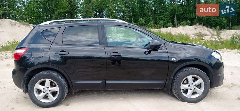 Позашляховик / Кросовер Nissan Qashqai 2012 в Олевську
