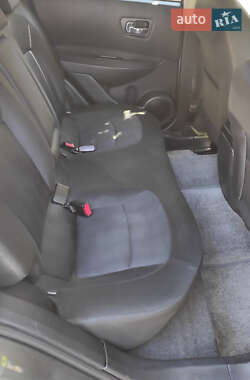 Внедорожник / Кроссовер Nissan Qashqai 2012 в 