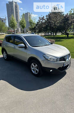 Внедорожник / Кроссовер Nissan Qashqai 2011 в Днепре