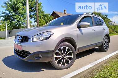 Позашляховик / Кросовер Nissan Qashqai 2010 в Луцьку