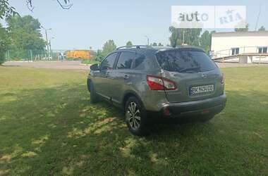 Позашляховик / Кросовер Nissan Qashqai 2011 в Дубні