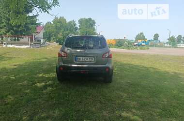 Позашляховик / Кросовер Nissan Qashqai 2011 в Дубні