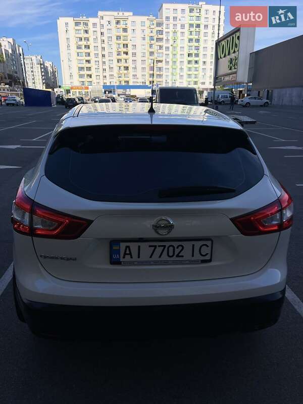 Внедорожник / Кроссовер Nissan Qashqai 2016 в Софиевской Борщаговке