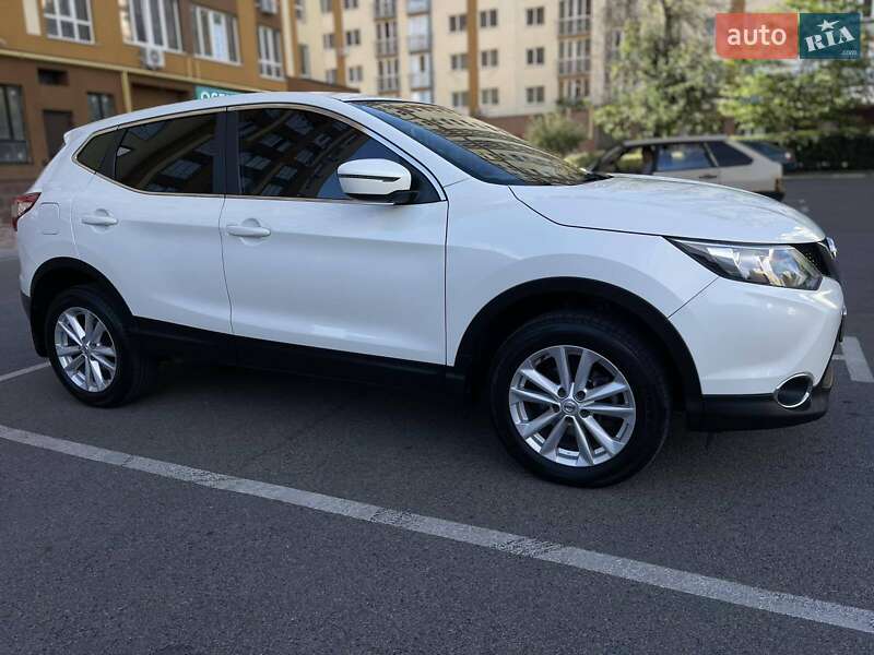 Внедорожник / Кроссовер Nissan Qashqai 2016 в Софиевской Борщаговке