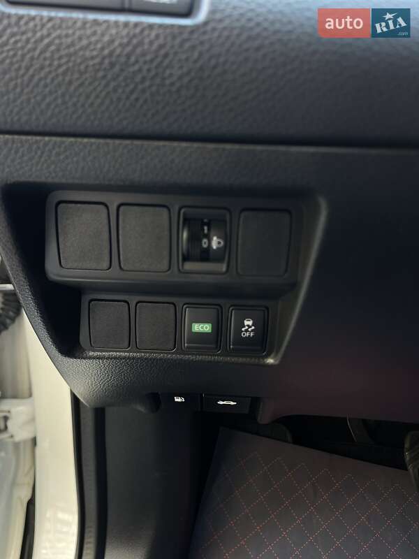 Внедорожник / Кроссовер Nissan Qashqai 2016 в Софиевской Борщаговке