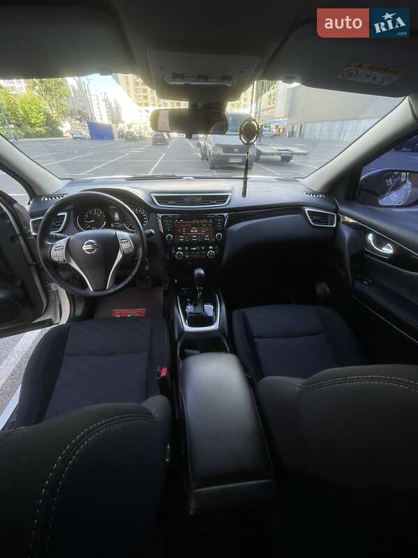 Внедорожник / Кроссовер Nissan Qashqai 2016 в Софиевской Борщаговке