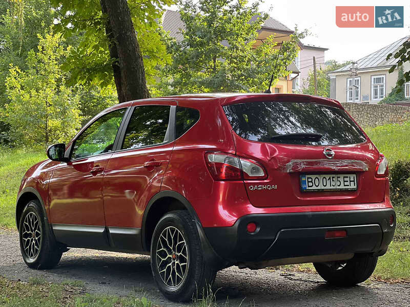 Позашляховик / Кросовер Nissan Qashqai 2013 в Кременці