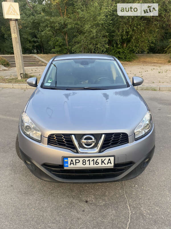 Внедорожник / Кроссовер Nissan Qashqai 2013 в 