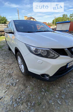 Позашляховик / Кросовер Nissan Qashqai 2014 в Києві