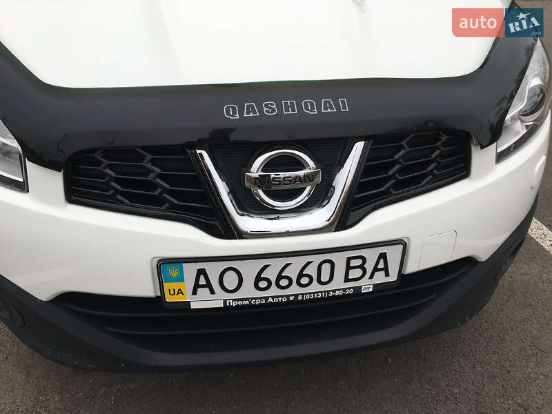 Внедорожник / Кроссовер Nissan Qashqai 2010 в Хусте