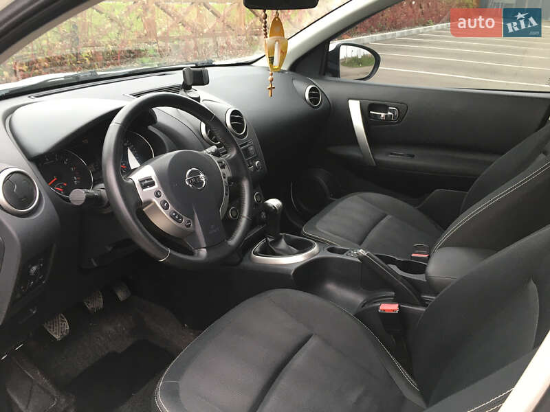 Внедорожник / Кроссовер Nissan Qashqai 2010 в Хусте