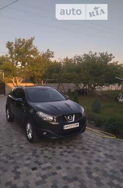 Внедорожник / Кроссовер Nissan Qashqai 2010 в Коростене