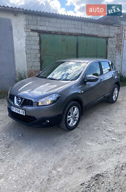 Внедорожник / Кроссовер Nissan Qashqai 2012 в 