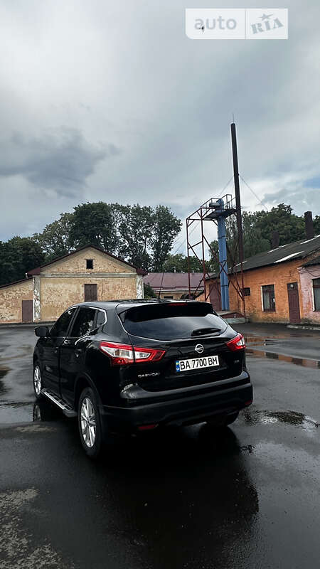 Внедорожник / Кроссовер Nissan Qashqai 2016 в Голованевске