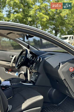 Внедорожник / Кроссовер Nissan Qashqai 2008 в 