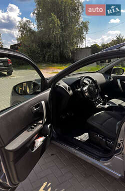 Внедорожник / Кроссовер Nissan Qashqai 2009 в 