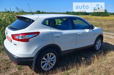 Позашляховик / Кросовер Nissan Qashqai 2014 в Звенигородці