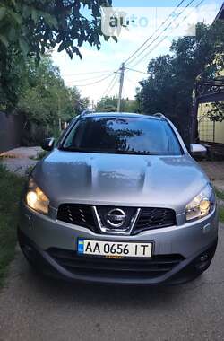 Внедорожник / Кроссовер Nissan Qashqai 2010 в Киеве