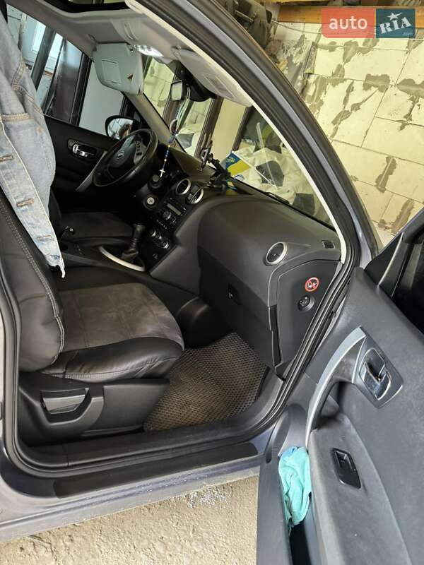 Позашляховик / Кросовер Nissan Qashqai 2008 в Сторожинці