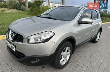Внедорожник / Кроссовер Nissan Qashqai 2012 в 