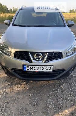 Внедорожник / Кроссовер Nissan Qashqai 2010 в Ямполе