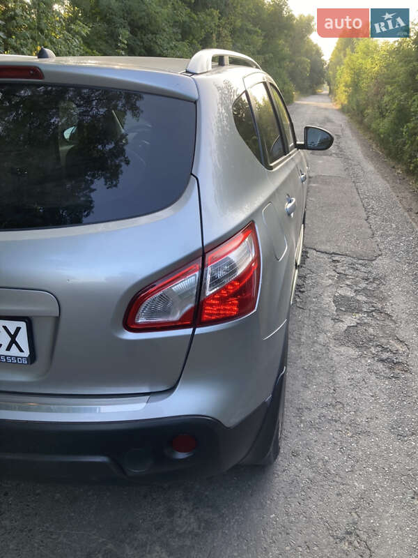 Внедорожник / Кроссовер Nissan Qashqai 2010 в Ямполе