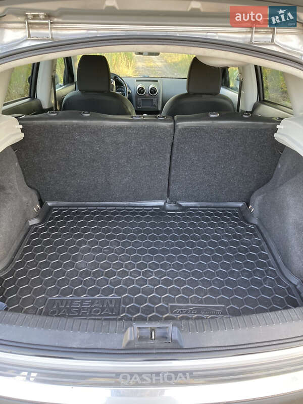Внедорожник / Кроссовер Nissan Qashqai 2010 в Ямполе