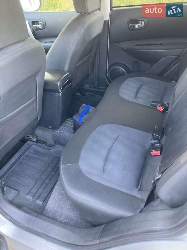 Внедорожник / Кроссовер Nissan Qashqai 2010 в Ямполе