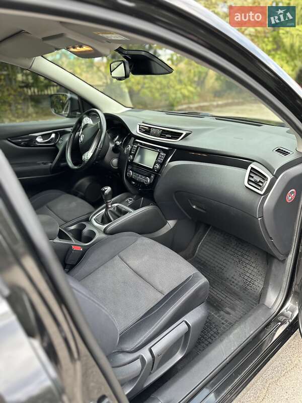Внедорожник / Кроссовер Nissan Qashqai 2015 в Семеновке