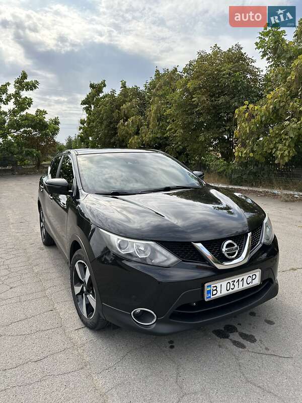 Внедорожник / Кроссовер Nissan Qashqai 2015 в Семеновке