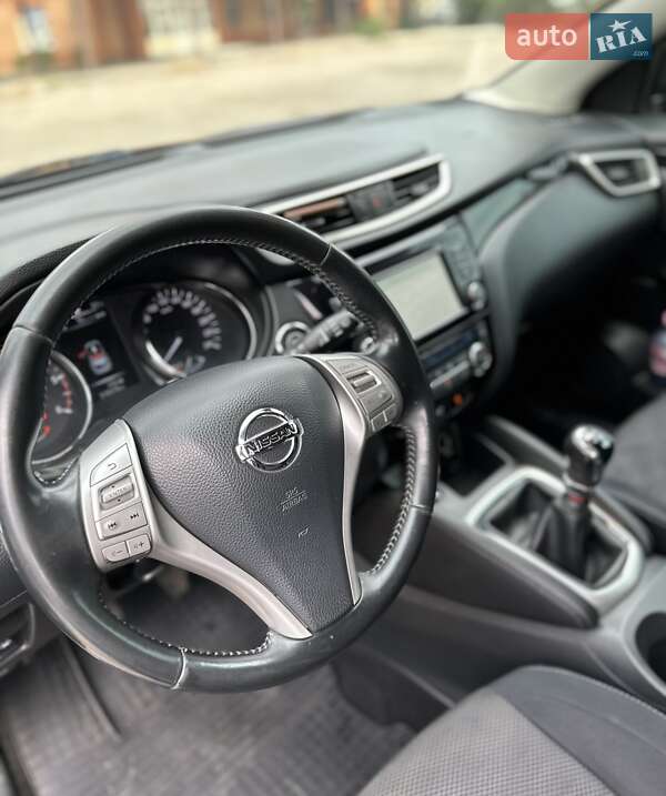 Внедорожник / Кроссовер Nissan Qashqai 2015 в Семеновке