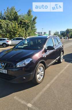 Позашляховик / Кросовер Nissan Qashqai 2011 в Києві