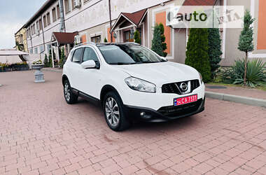 Внедорожник / Кроссовер Nissan Qashqai 2012 в Стрые