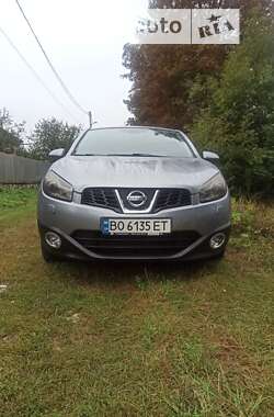 Внедорожник / Кроссовер Nissan Qashqai 2013 в Тернополе