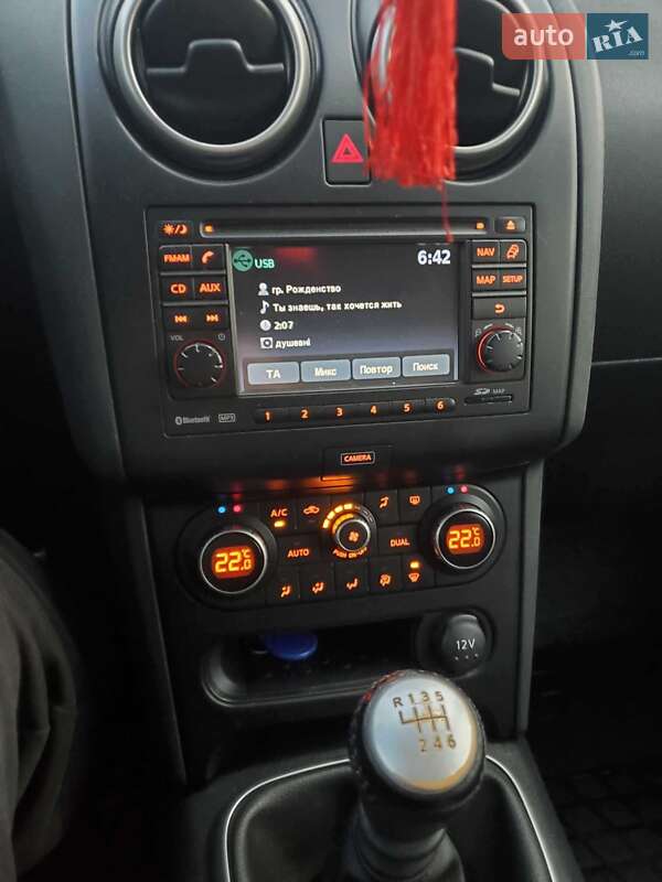 Внедорожник / Кроссовер Nissan Qashqai 2012 в Виноградове