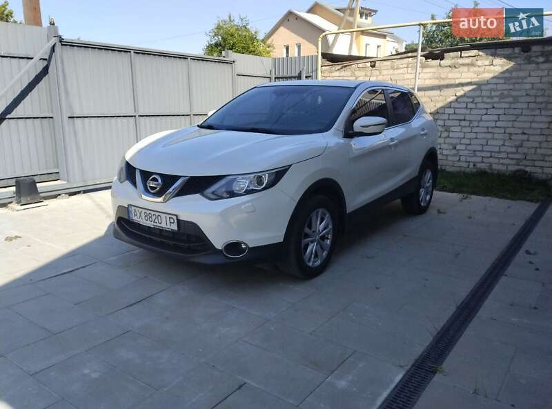 Позашляховик / Кросовер Nissan Qashqai 2015 в Харкові