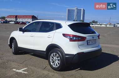 Внедорожник / Кроссовер Nissan Qashqai 2018 в 
