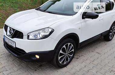 Внедорожник / Кроссовер Nissan Qashqai 2013 в Черновцах