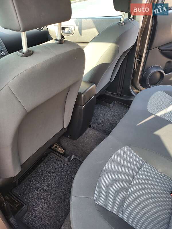 Внедорожник / Кроссовер Nissan Qashqai 2012 в Чернигове фото 14 Внедорожник / Кроссовер Nissan Qashqai 2012 в Чернигове