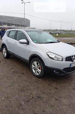 Позашляховик / Кросовер Nissan Qashqai 2011 в Львові