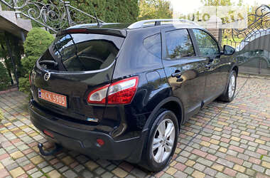 Внедорожник / Кроссовер Nissan Qashqai 2011 в Черновцах