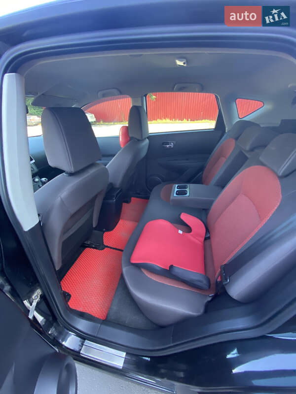 Позашляховик / Кросовер Nissan Qashqai 2010 в Ужгороді