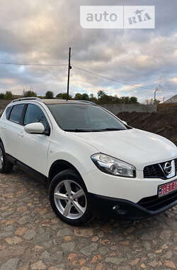 Позашляховик / Кросовер Nissan Qashqai 2012 в Смілі